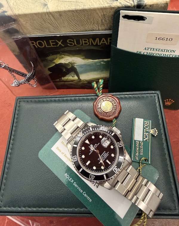 ROLEX SUBMARINER 16610